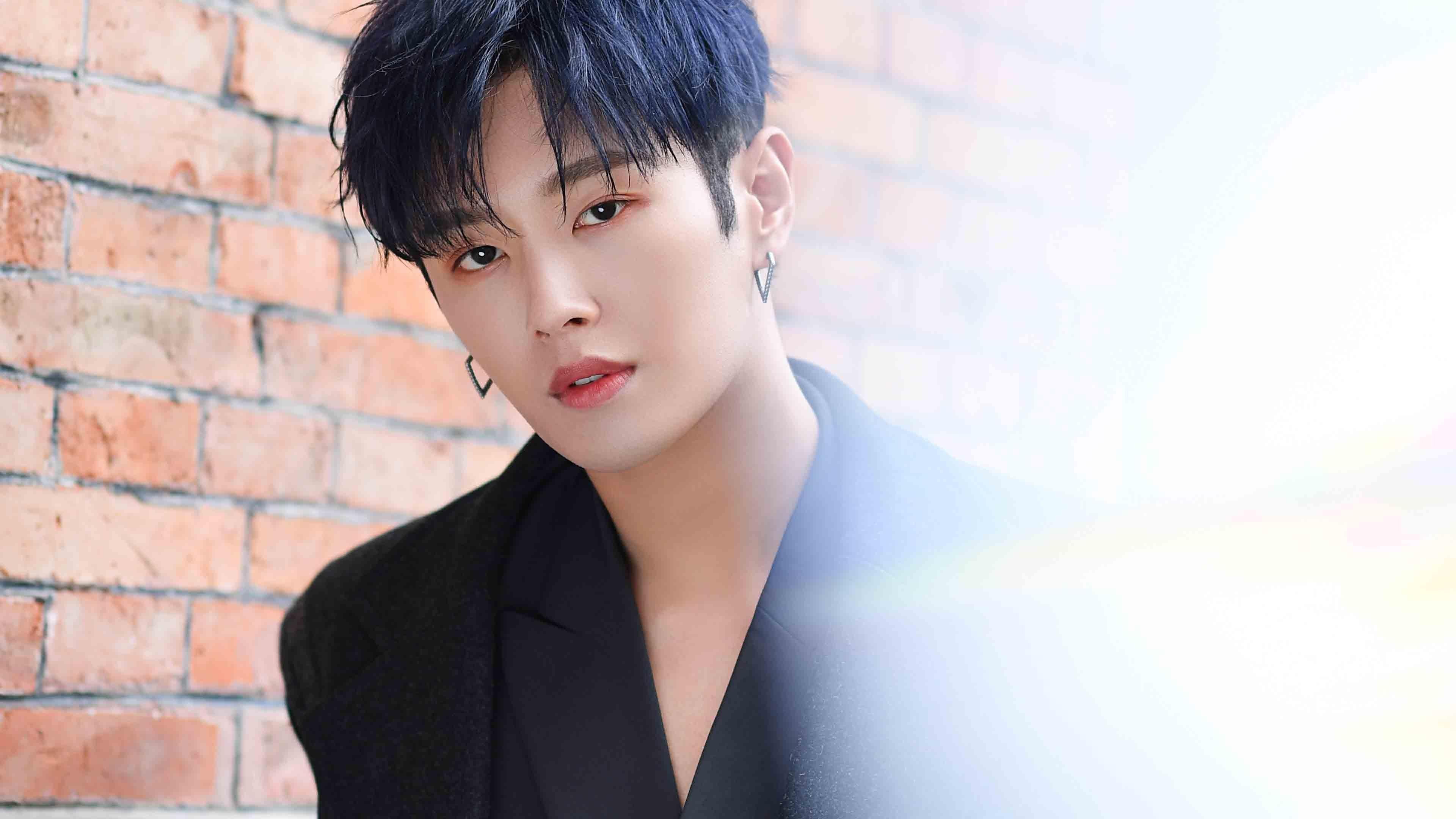 开云体育APP-_网球装备革新：轻质材料带来运动新体验_，超轻网球拍